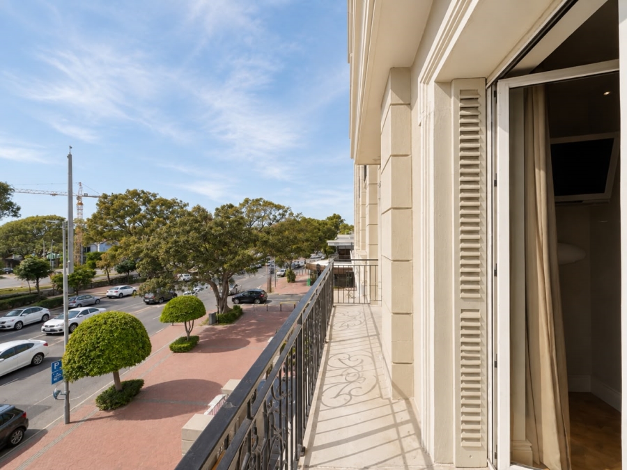 To Let 2 Bedroom Property for Rent in Green Point Western Cape